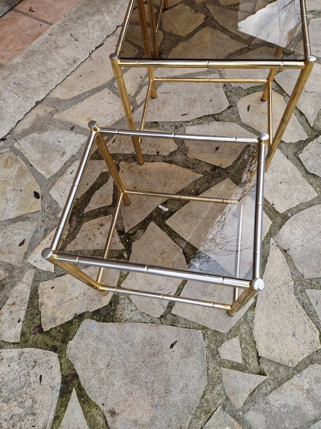 Vintage nesting coffee table