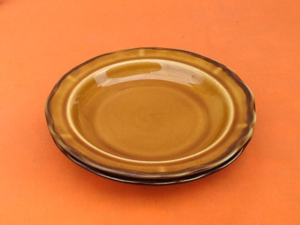 2 polylobed soup plates In the Haute-de-Provence earthenware style