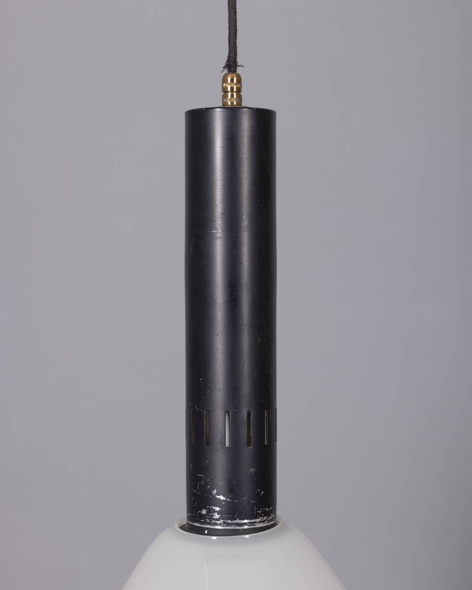 VINTAGE 1970S WHITE GLASS PENDANT LAMP, ITALIAN DESIGN