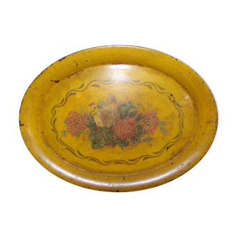 Small oval tray in painted metal
