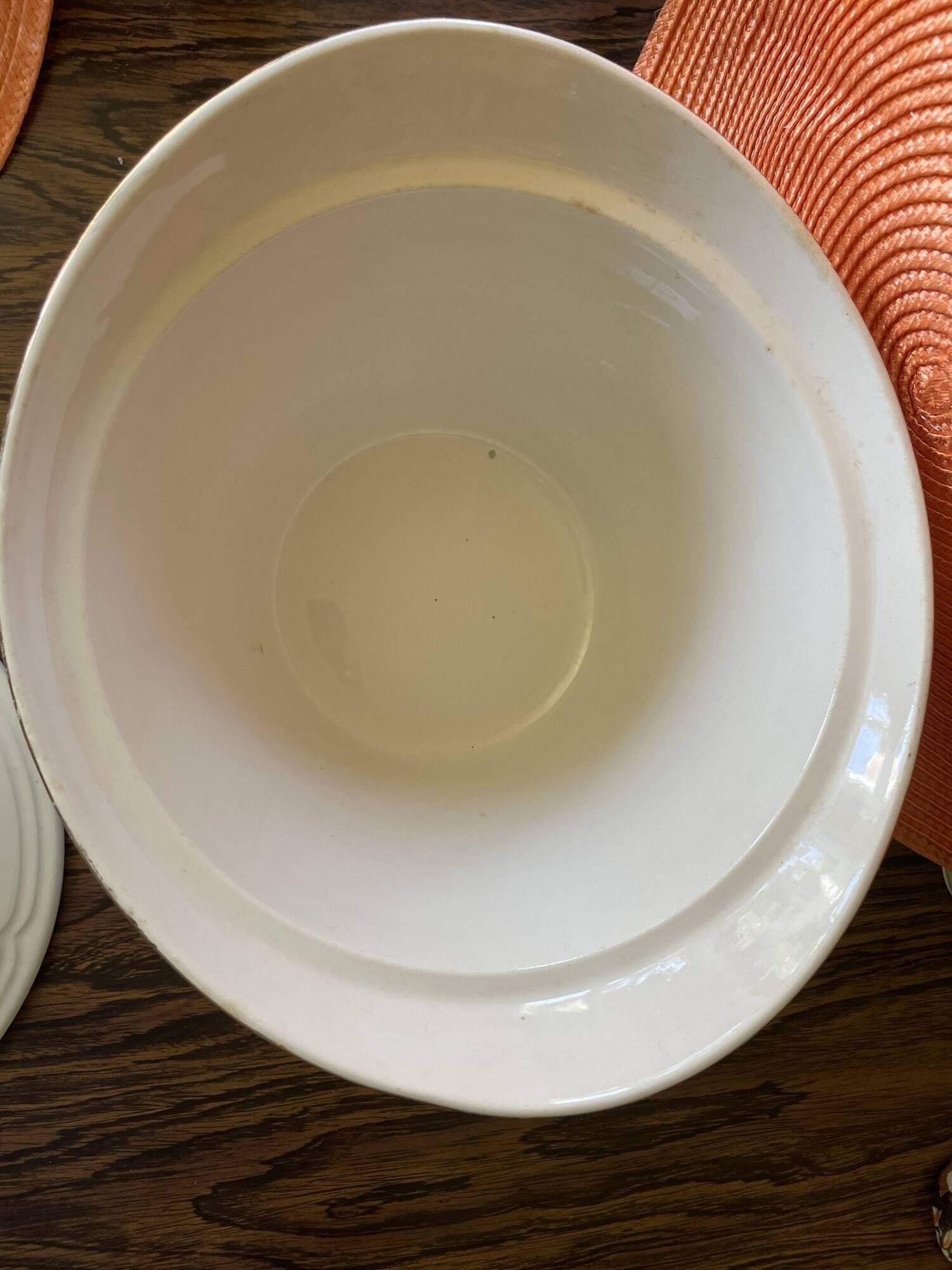 Soup tureen manufactured by Moulins des Loups.