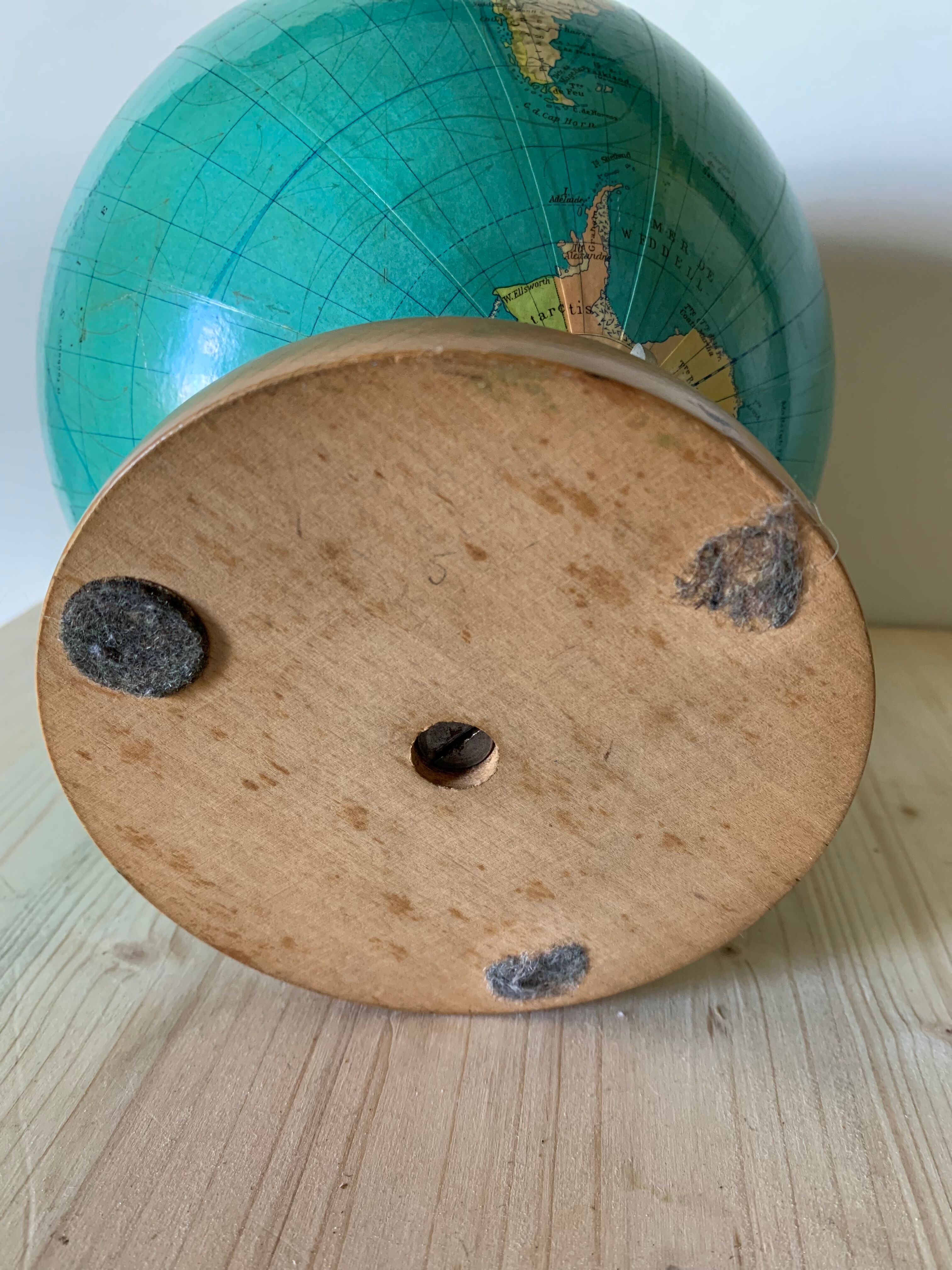 Globe terrestre vintage
