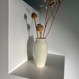 Oblong vase in white ceramic Vintage Habitat