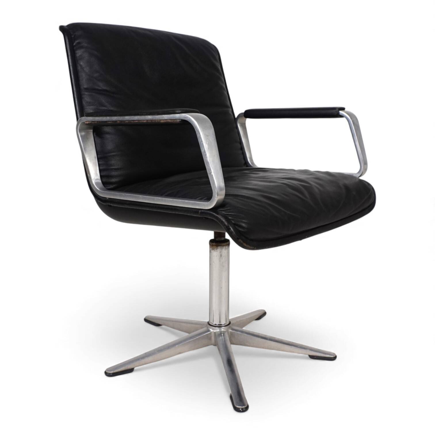 Swivel conference/dining chair in leather Wilkhahn Delta, by Delta Group, 1960