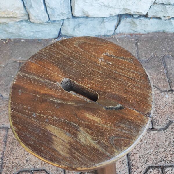 Tabouret tripode brutaliste ancien fait main 1960
