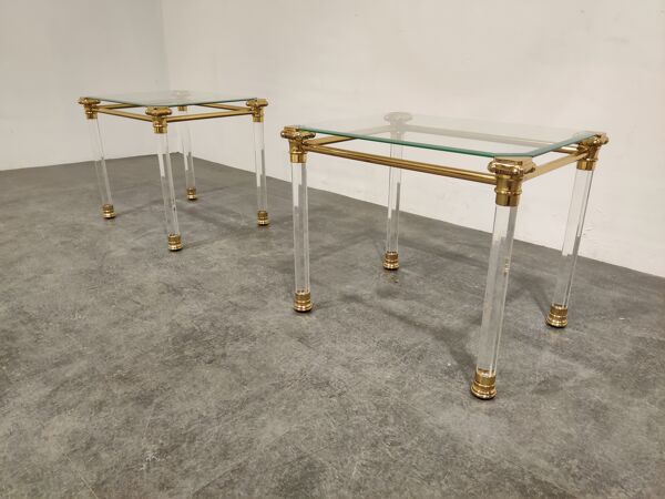 Tables d’appoint de lucite et de laiton vintage, années 1980