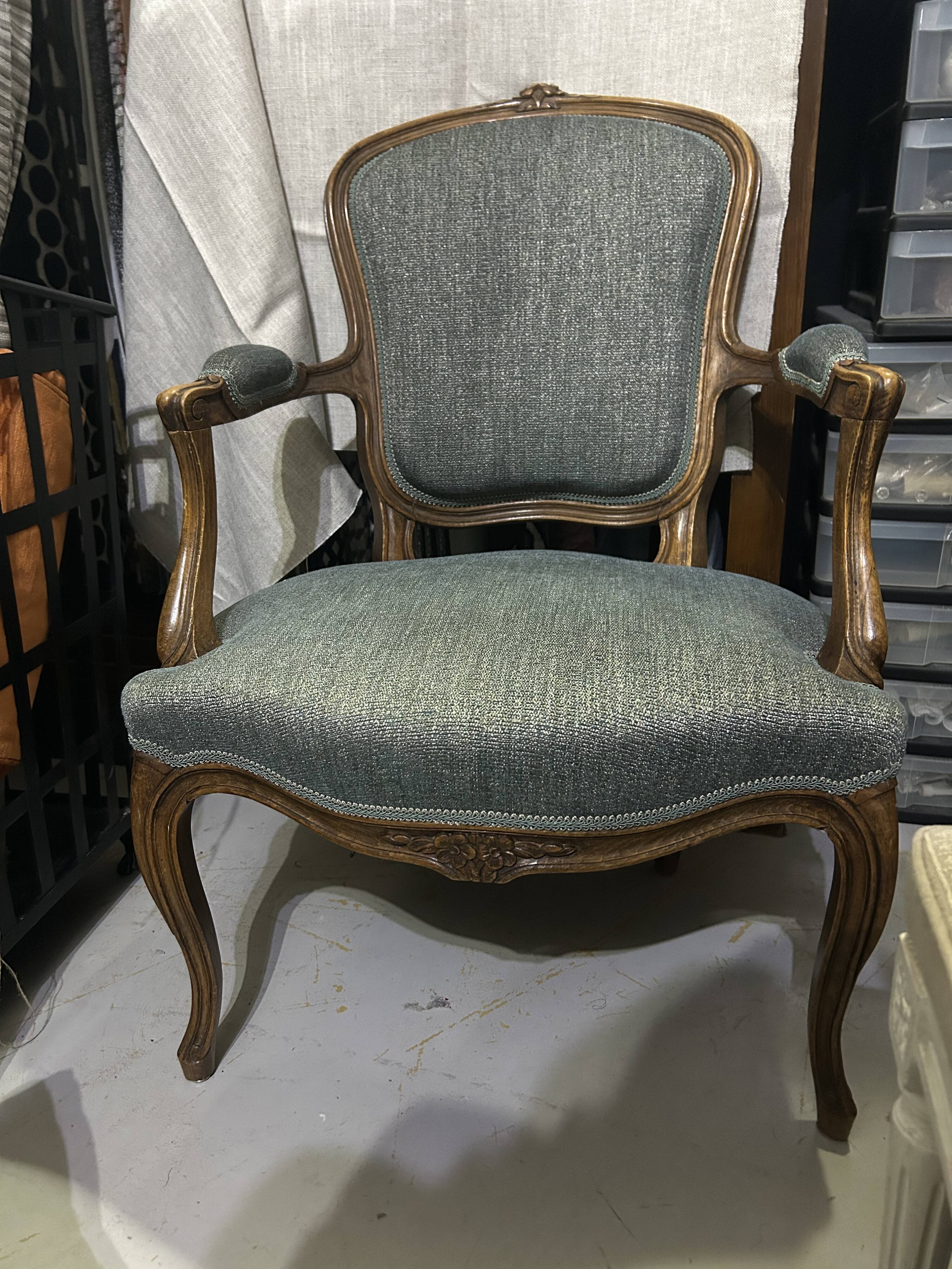 Louis XV style convertible armchair