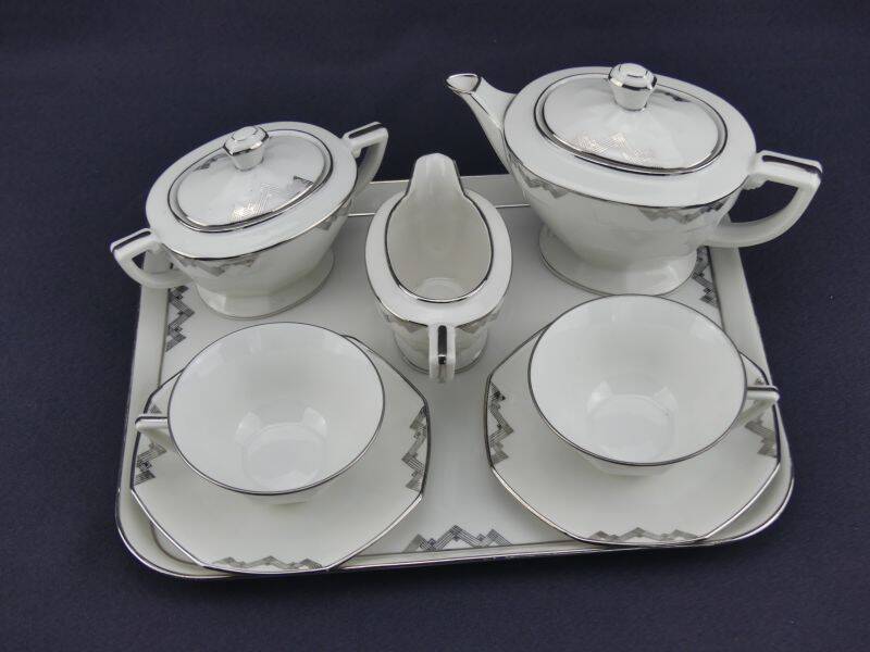 Art Deco tête-à-tête in Limoges porcelain by Legrand