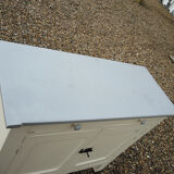 Old low Parisian sideboard in white wood