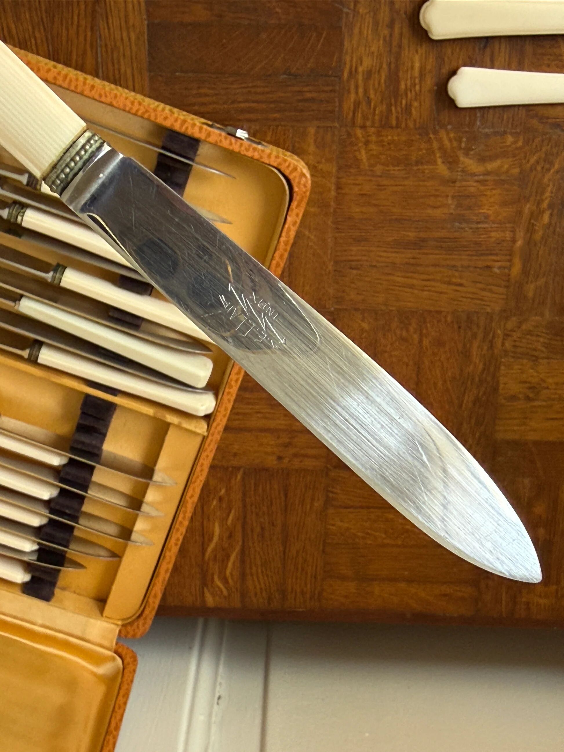24-piece Art Deco knife set – P. Prély house