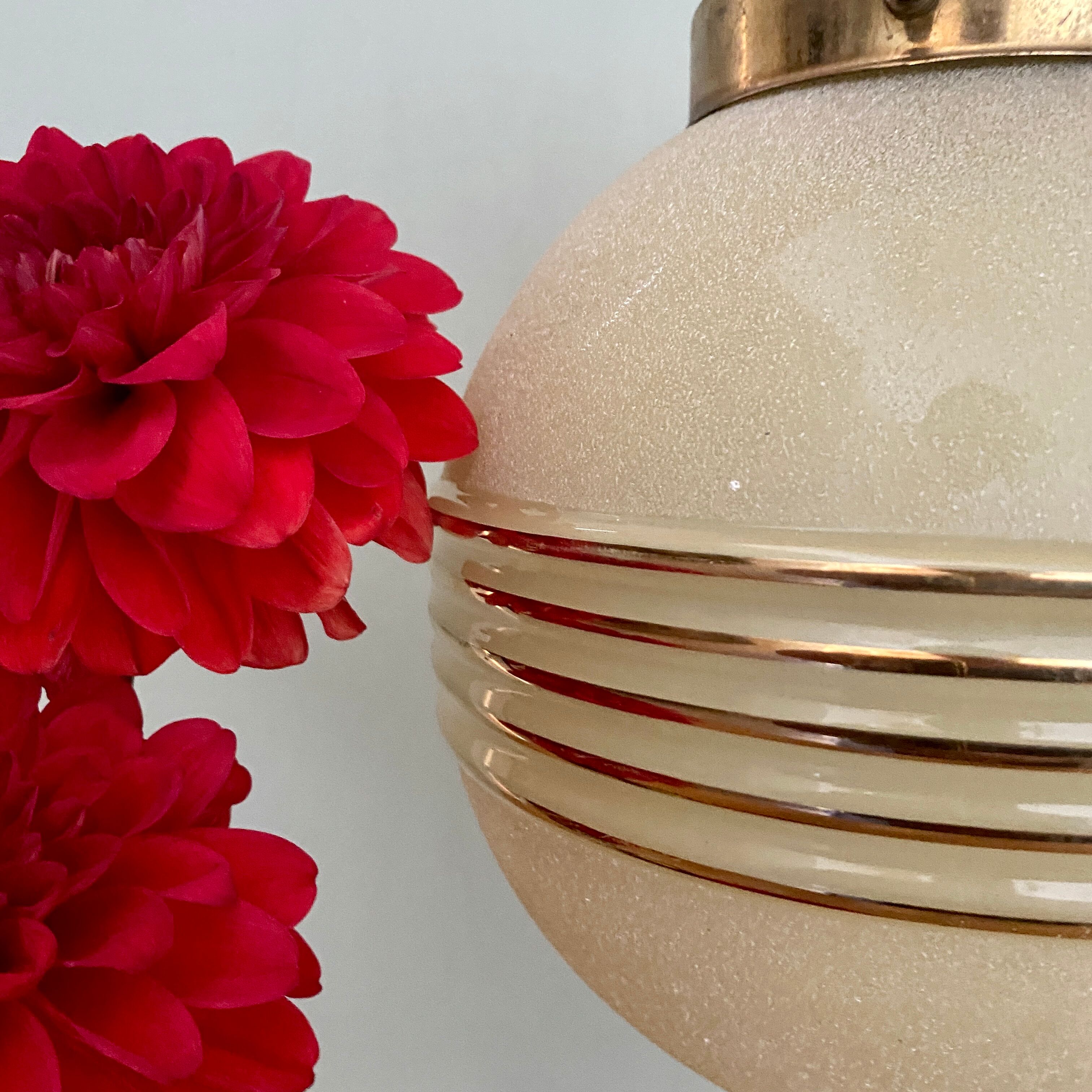 Vintage art deco globe pendant lamp in yellow and gold granite glass