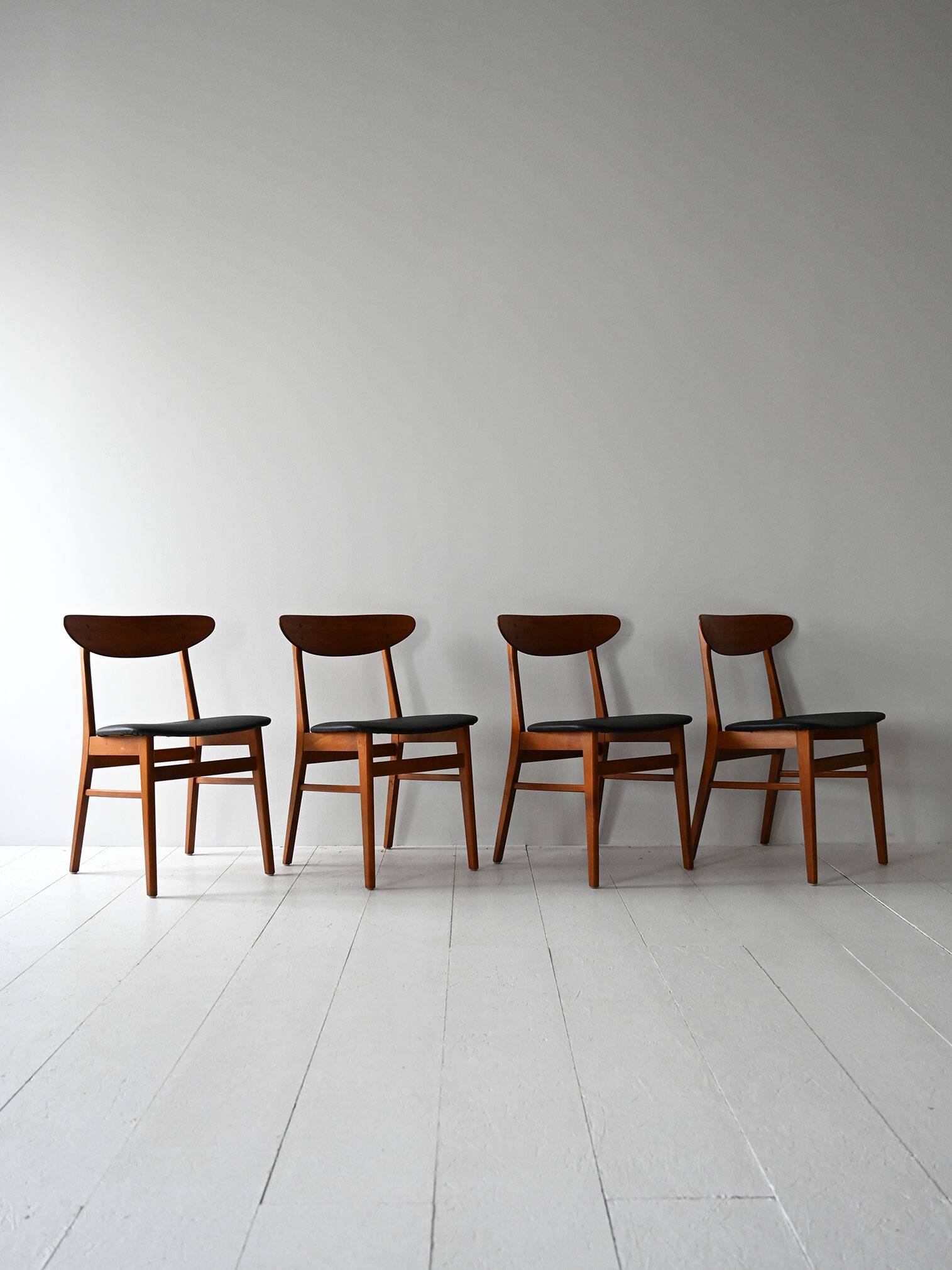 Quatre chaises danoises vintage en teck par Farstrup