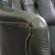 Fauteuil Chesterfield en cuir de vachette vert de style anglais