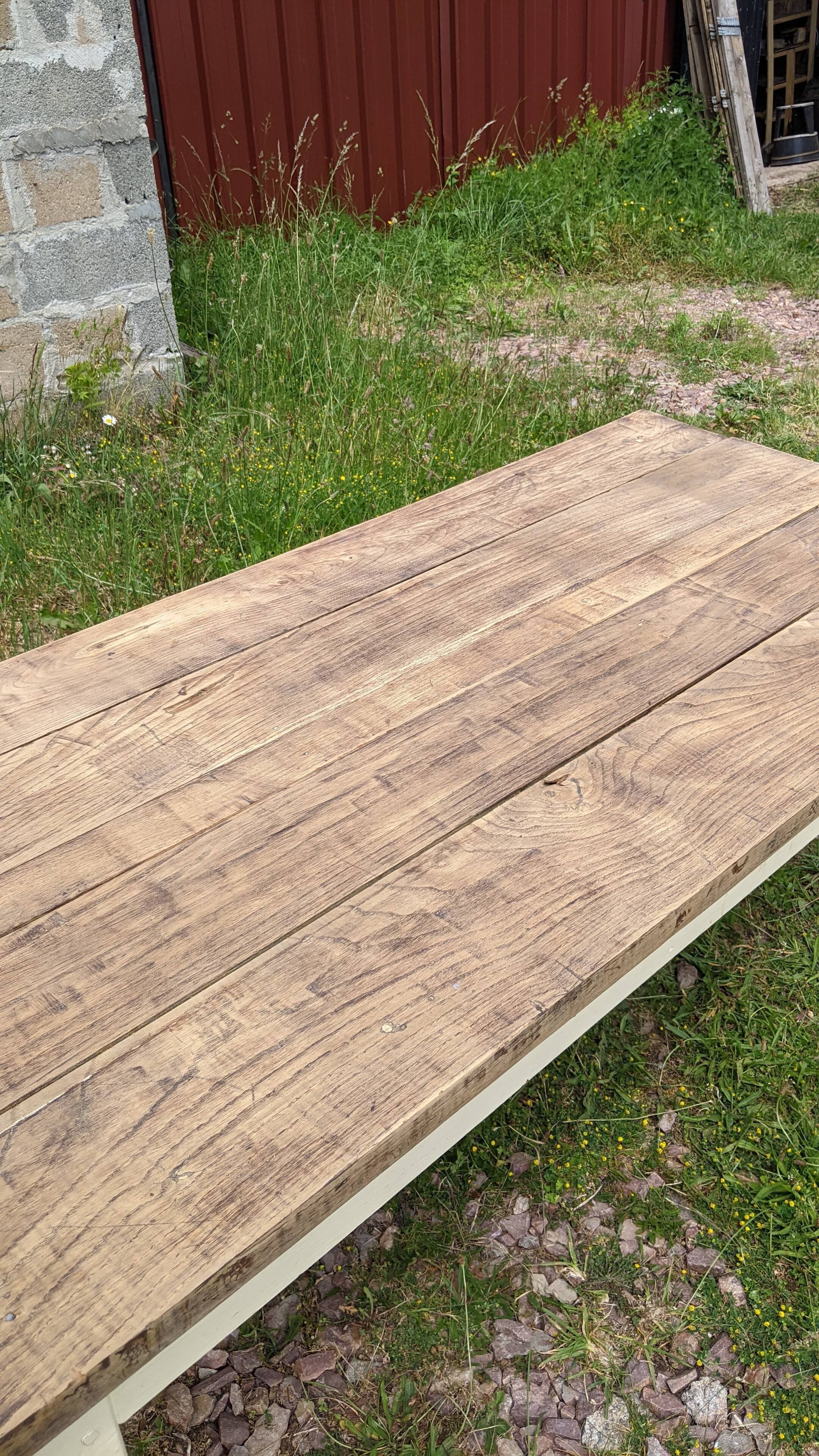Farmhouse table with drawer