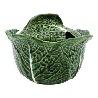 Dish in the shape of a slurry in the shape of a slurry