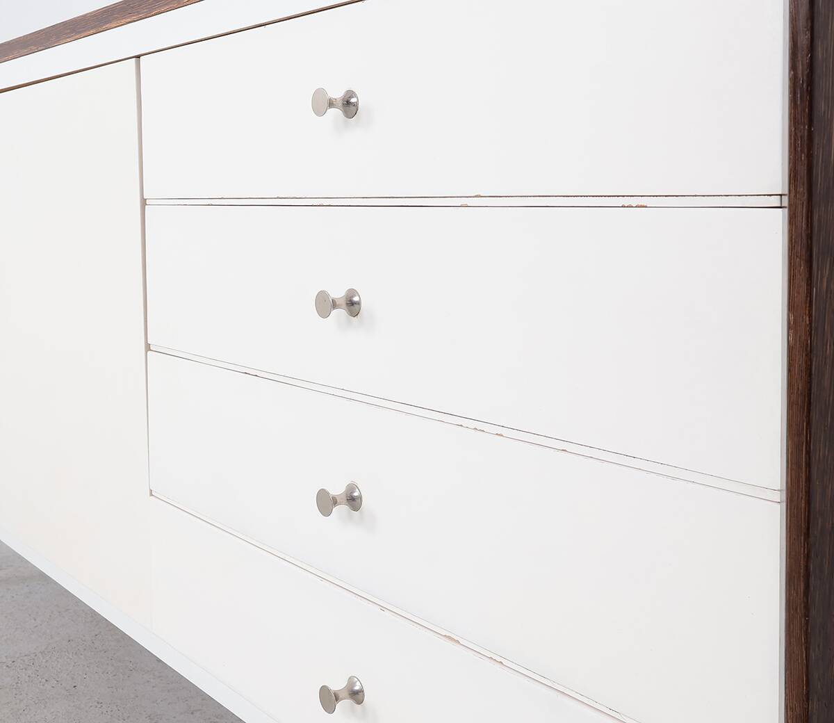 Buffet vintage en bois avec façades blanches, années 60