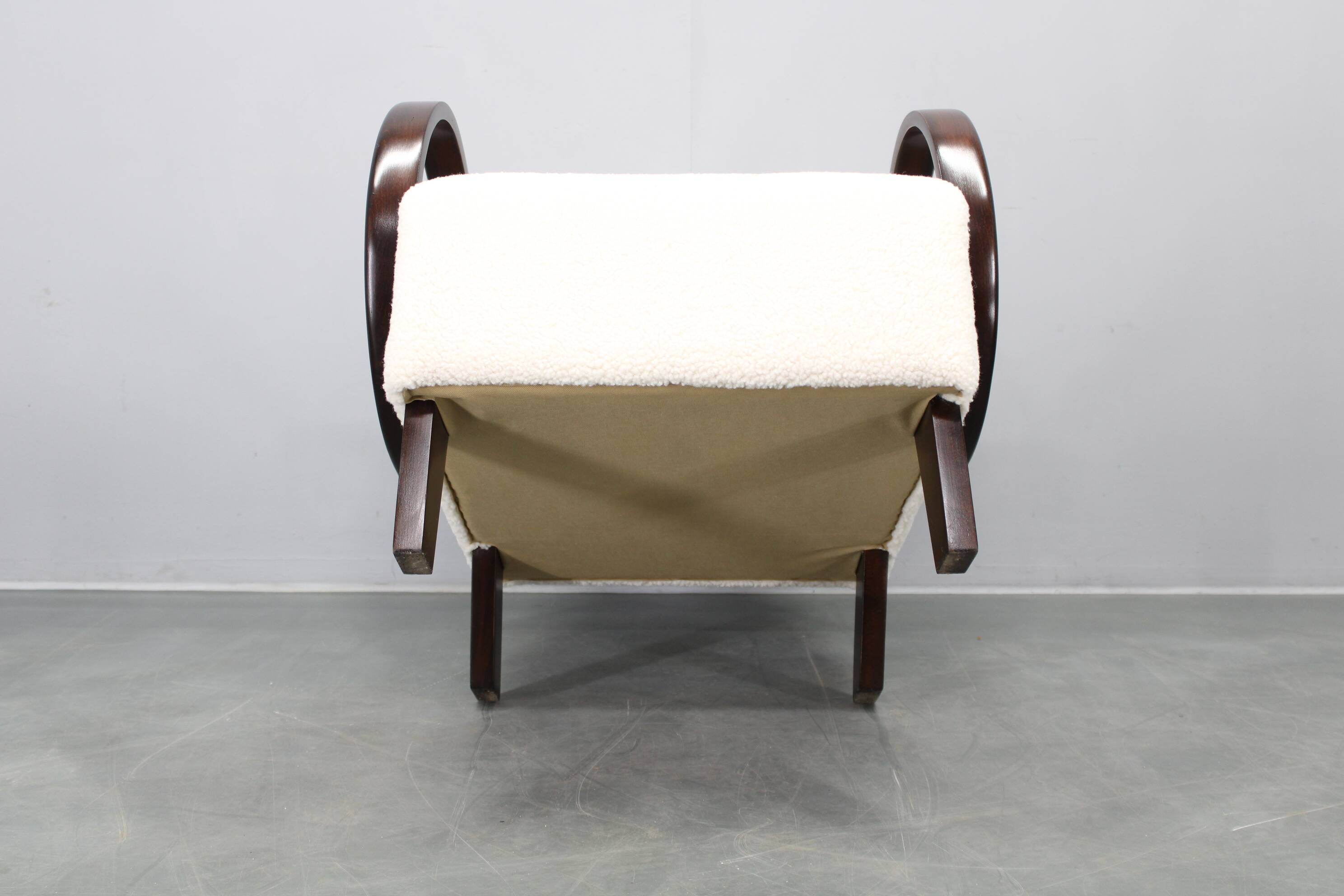 1940s Art Deco armchairs by Jindřich Halabala, beech wood upholstered