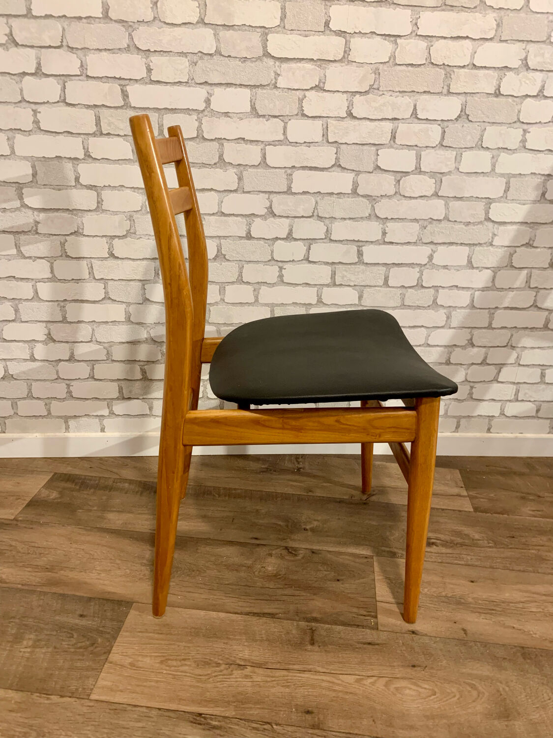 Series of 4 vintage Scandinavian style chairs
