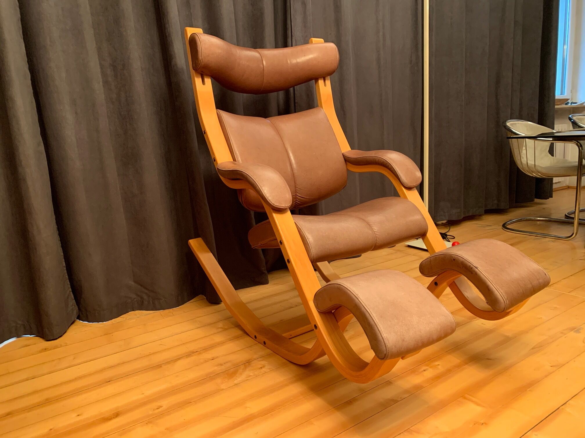 Armchair, project Peter Opsvik, Stokke Gravity Balance, lazy 80.