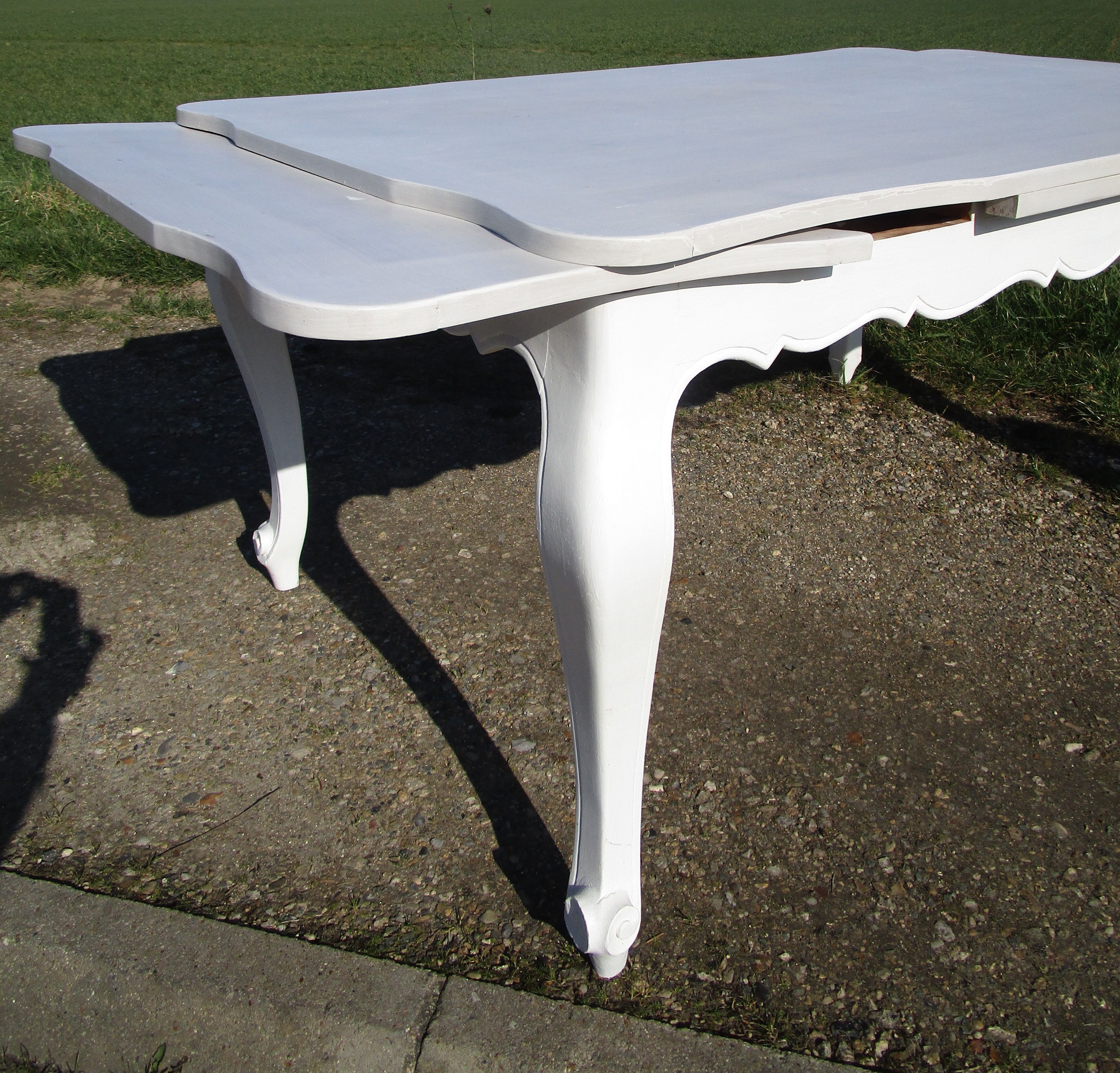 Dining table Louis XV