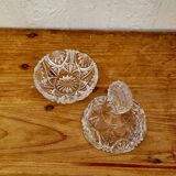 Ancienne bonbonnière en verre taillé
