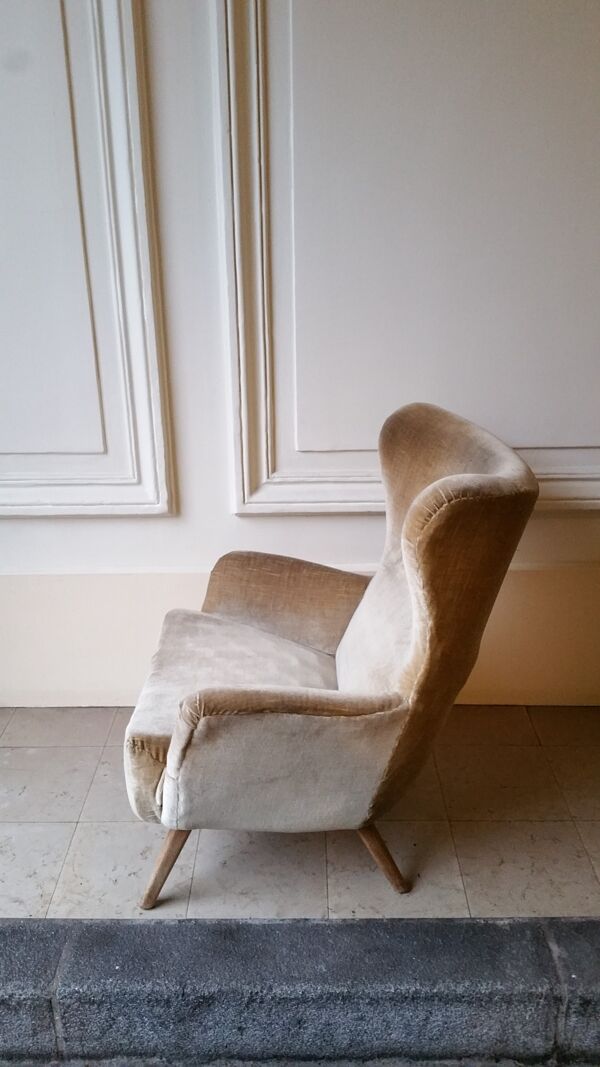 Fauteuil a oreilles wing chair beige dans son jus années 50/60