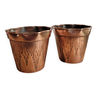 Two copper pots HE Villedieu