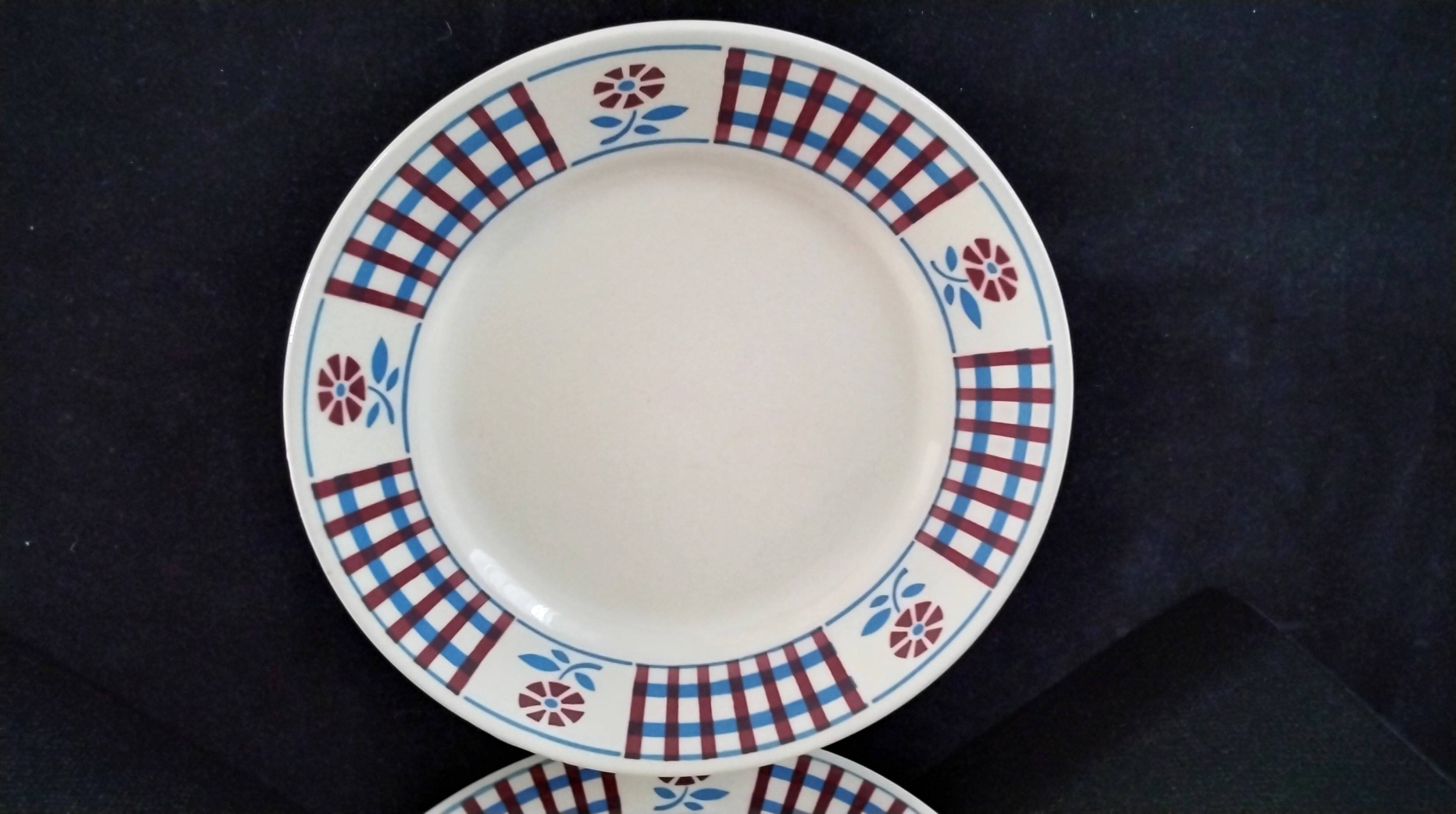 6 flat plates made of semi-porcelain from Badonviller