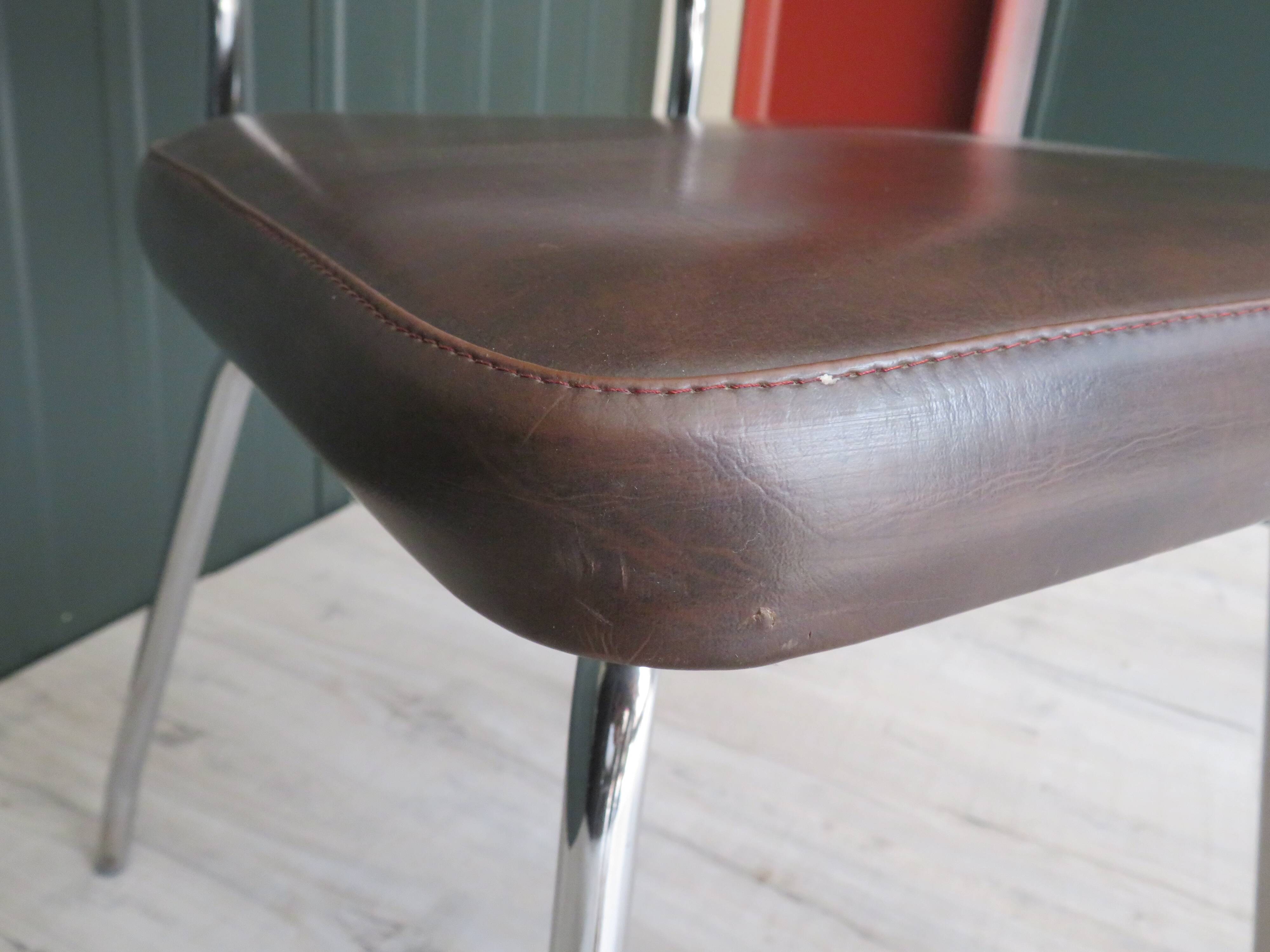 Set of 4 chairs in skaï and vintage chrome