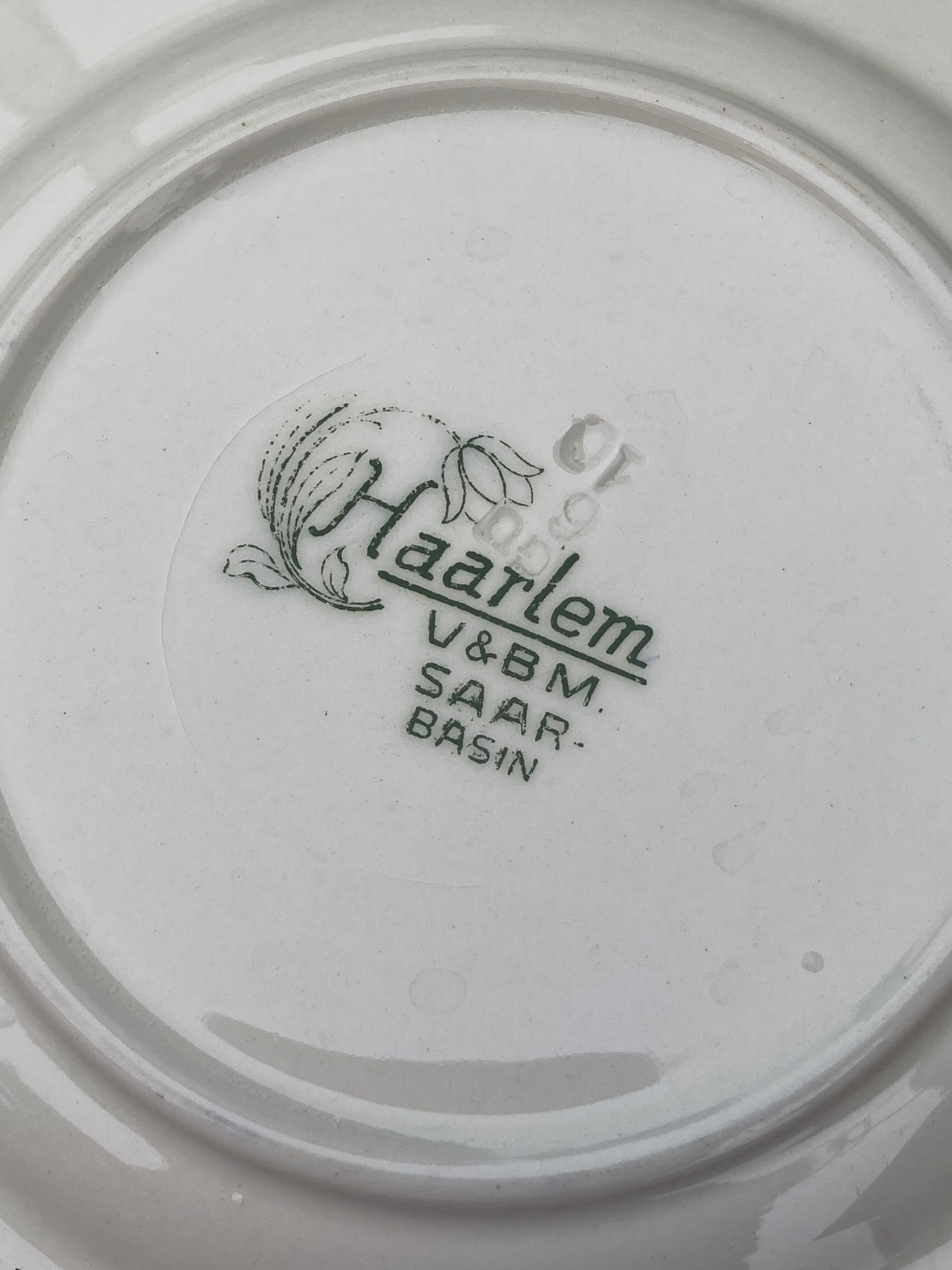 Blue dessert plates with Villeroy flower patterns and boch model Haarlem XIXth