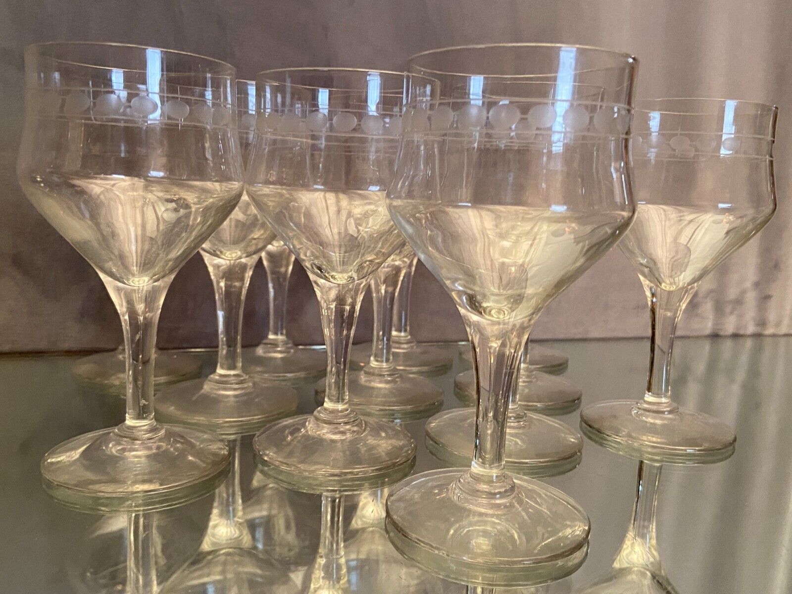 Suite of 12 glasses with feet in cut glass mid-twentieth century
