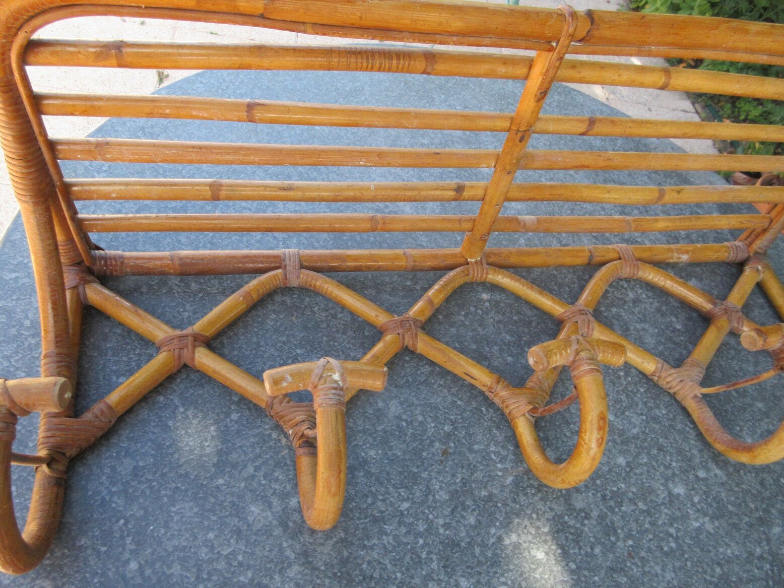 Rattan wall patère coat rack