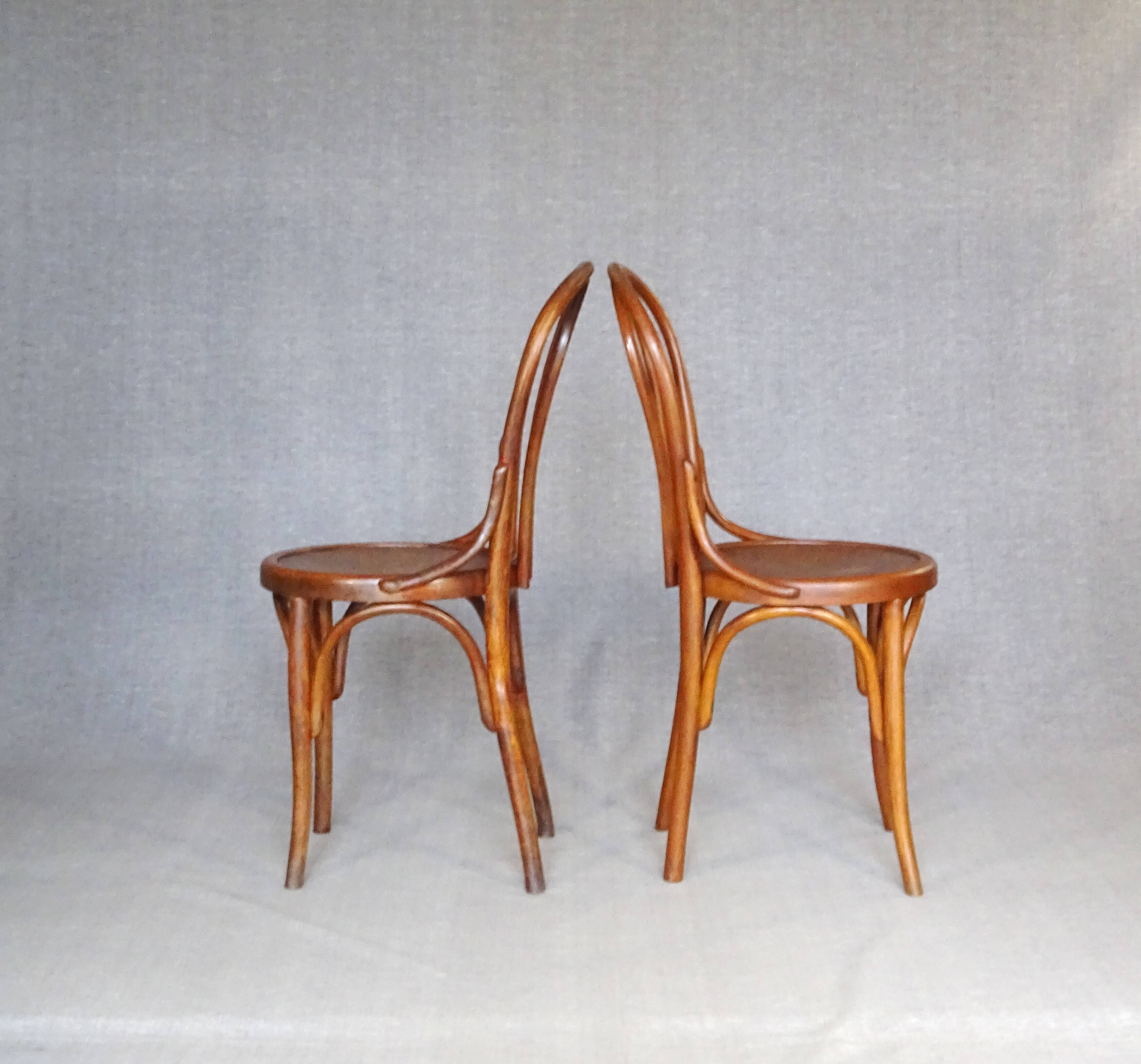 2 Fischel bistro chairs N°18 1/2, circa 1910, wooden seat.
