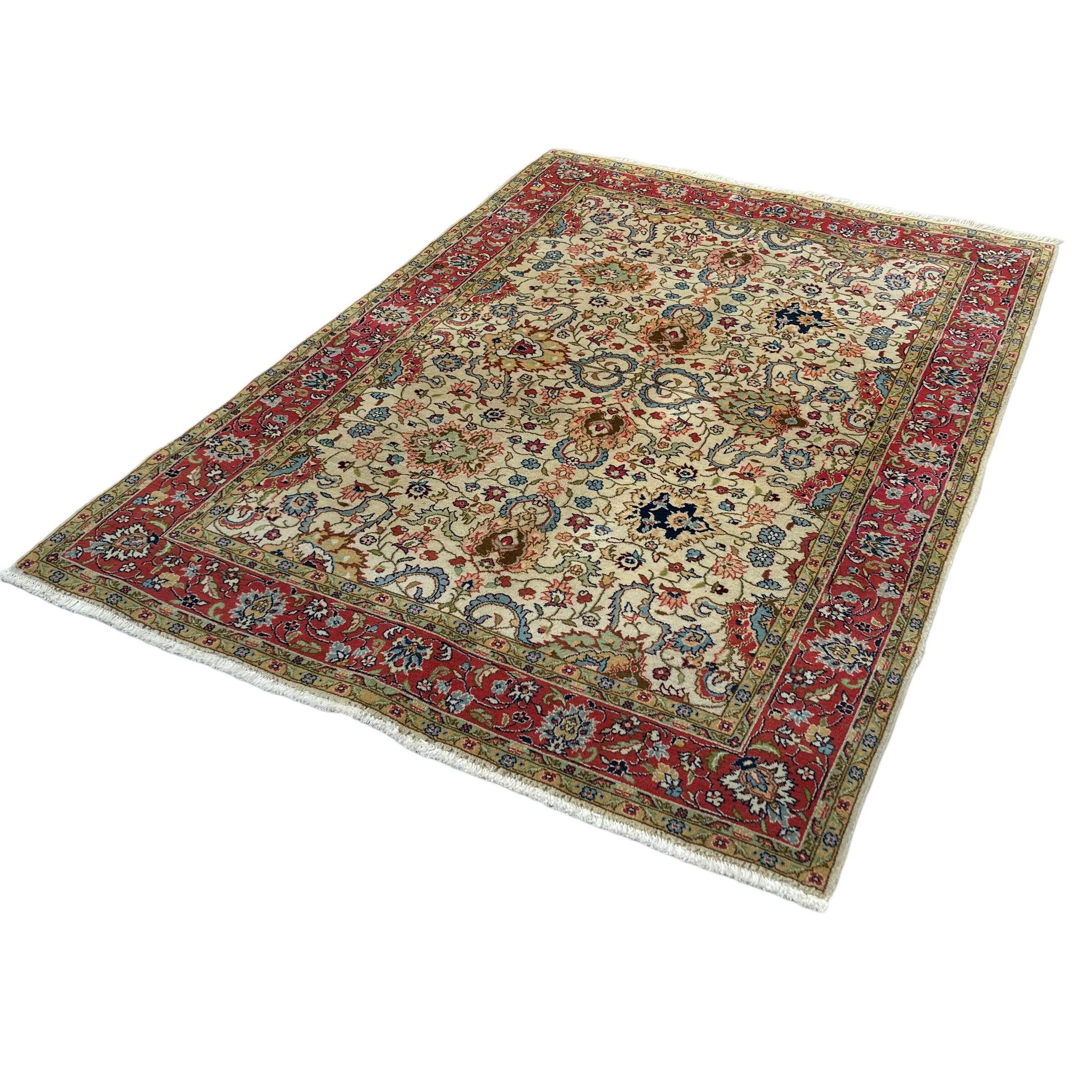 Fine Vintage Persian Tabriz Rug , 204 x 141 cm