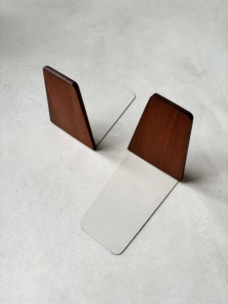 Kai Kristiansen bookends Feldballes Møbelfabrik in teak.