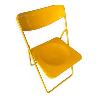 Chaise pliante jaune