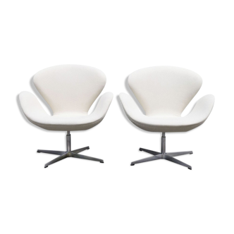 Paire de fauteuils "swan chair" d'Arne Jacobsen par Fritz Hansen - 1990