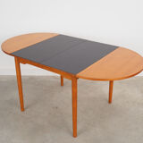 Table en teck, design danois, années 1970, production: Danemark