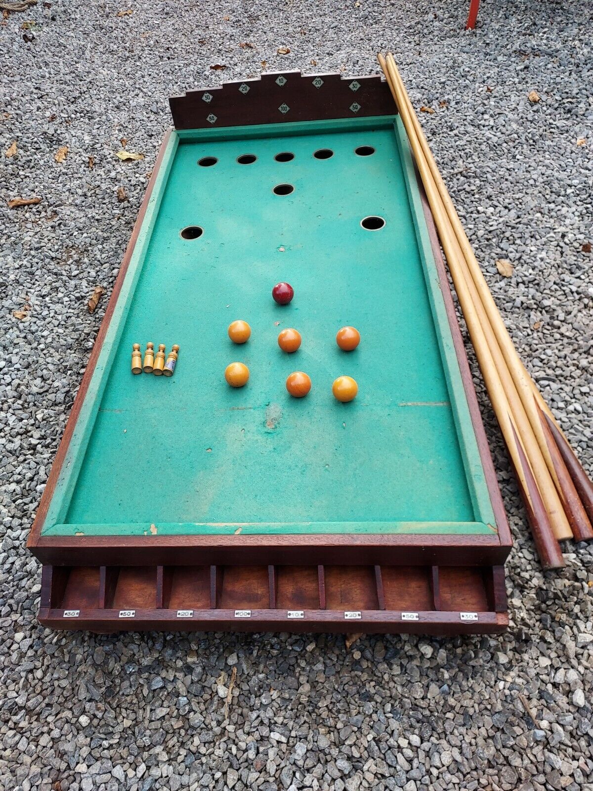 Russian table billiards
