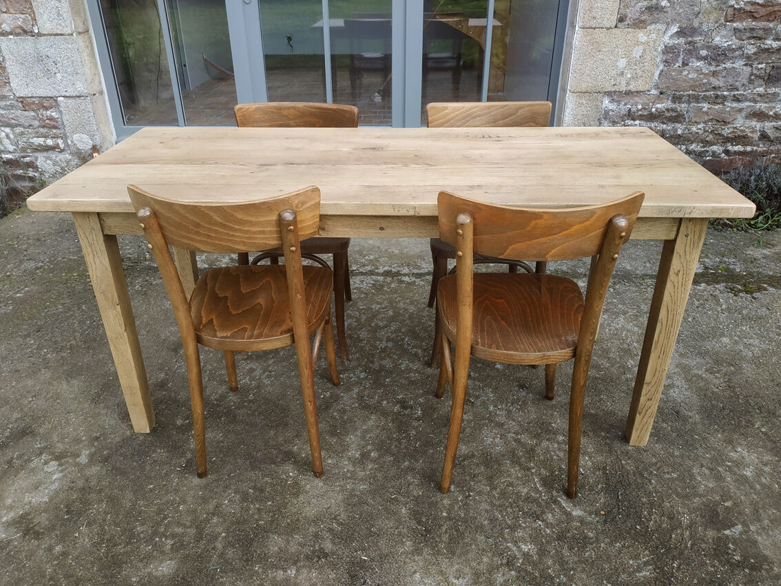 Farm table