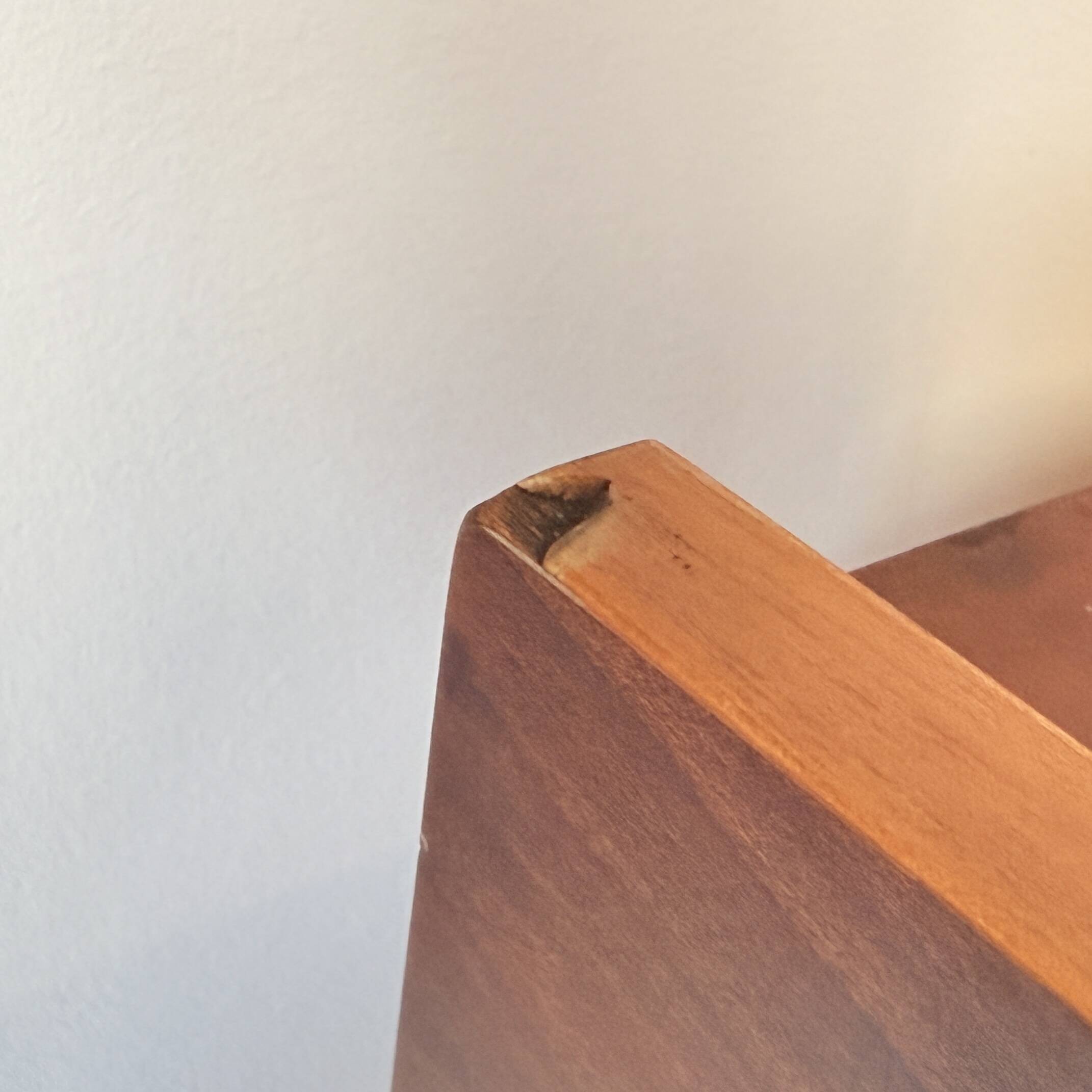 Playful high-gloss highboard with display cabinet