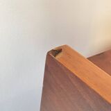 Playful high-gloss highboard with display cabinet