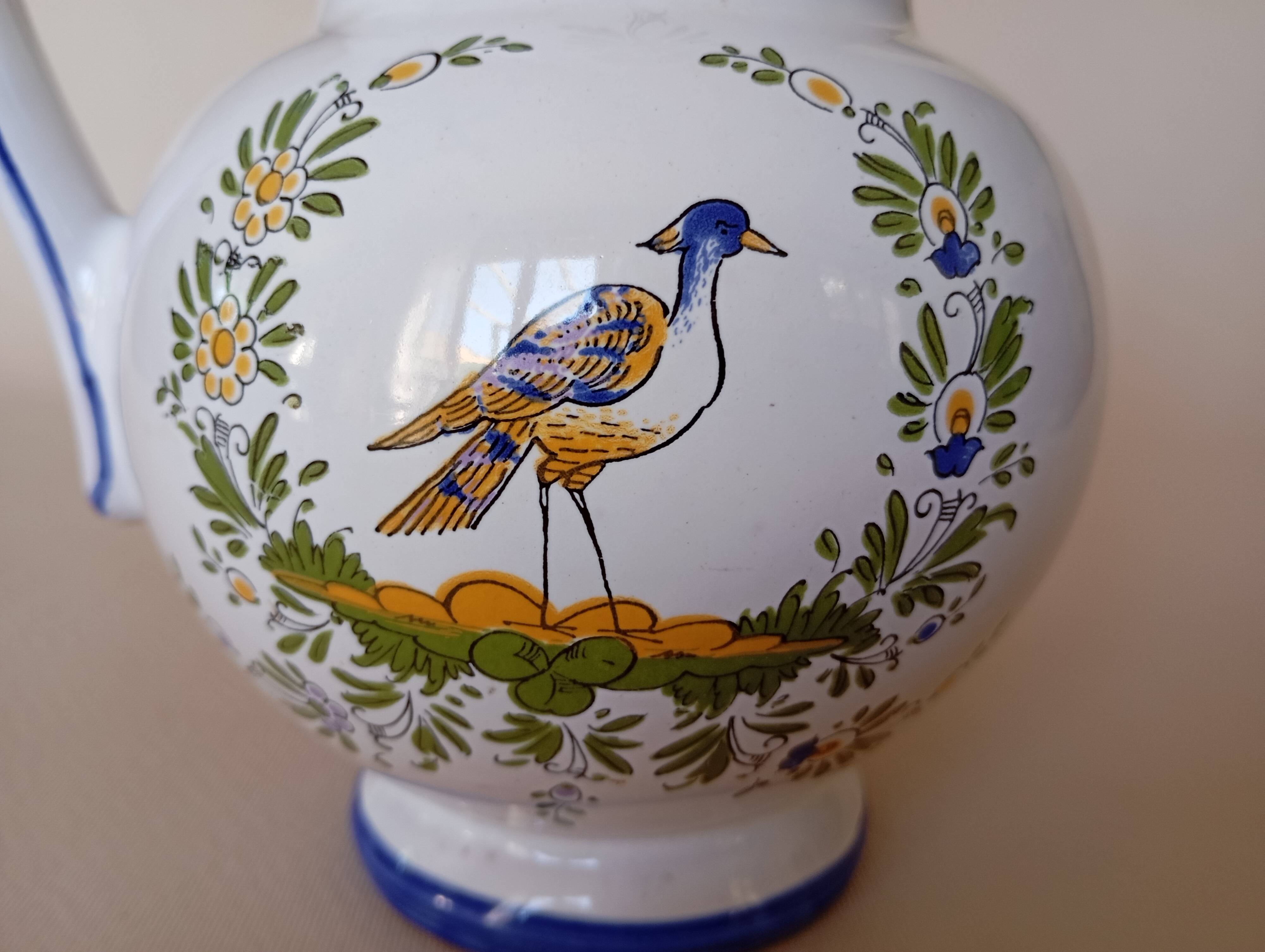 Angoulême earthenware pitcher "Le Renoleau" Moustiers decor