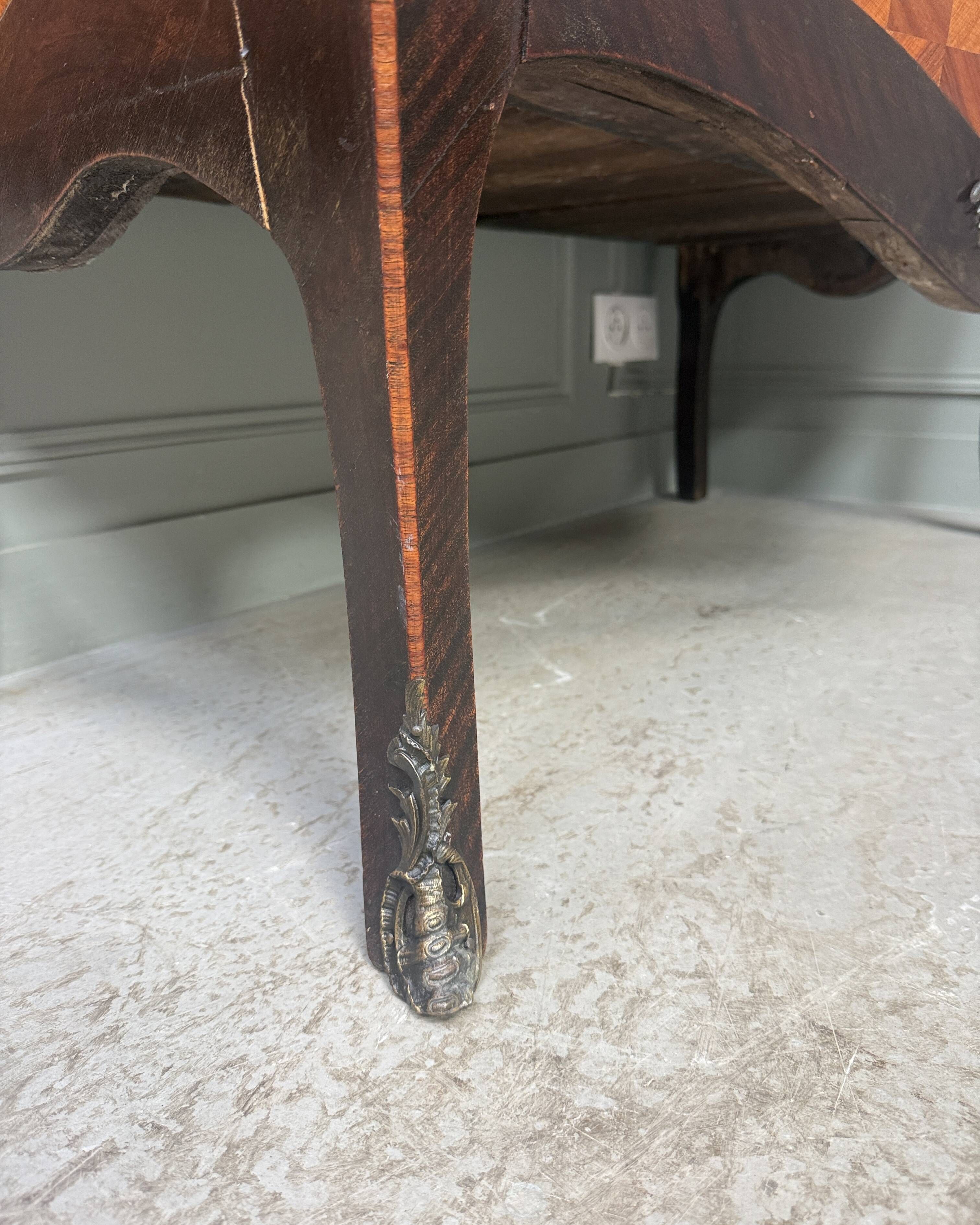 Louis XV jump commode