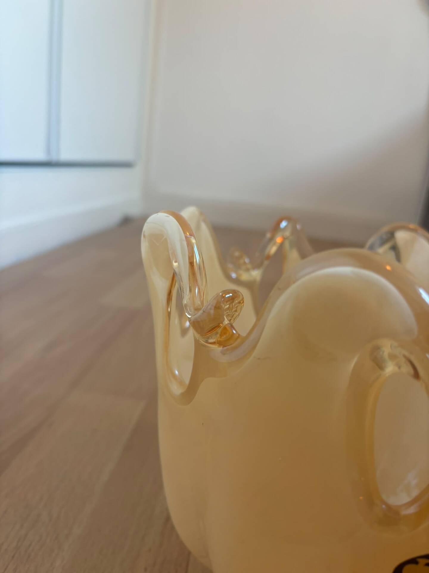Superb white Murano crystal bowl handmade in Italy.
