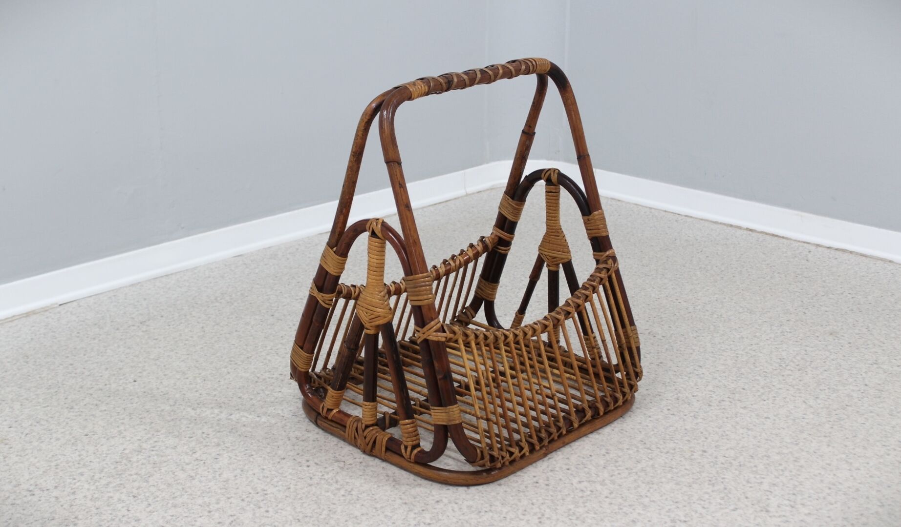 Vintage rattan magazine rack F.lli Castano 1950s