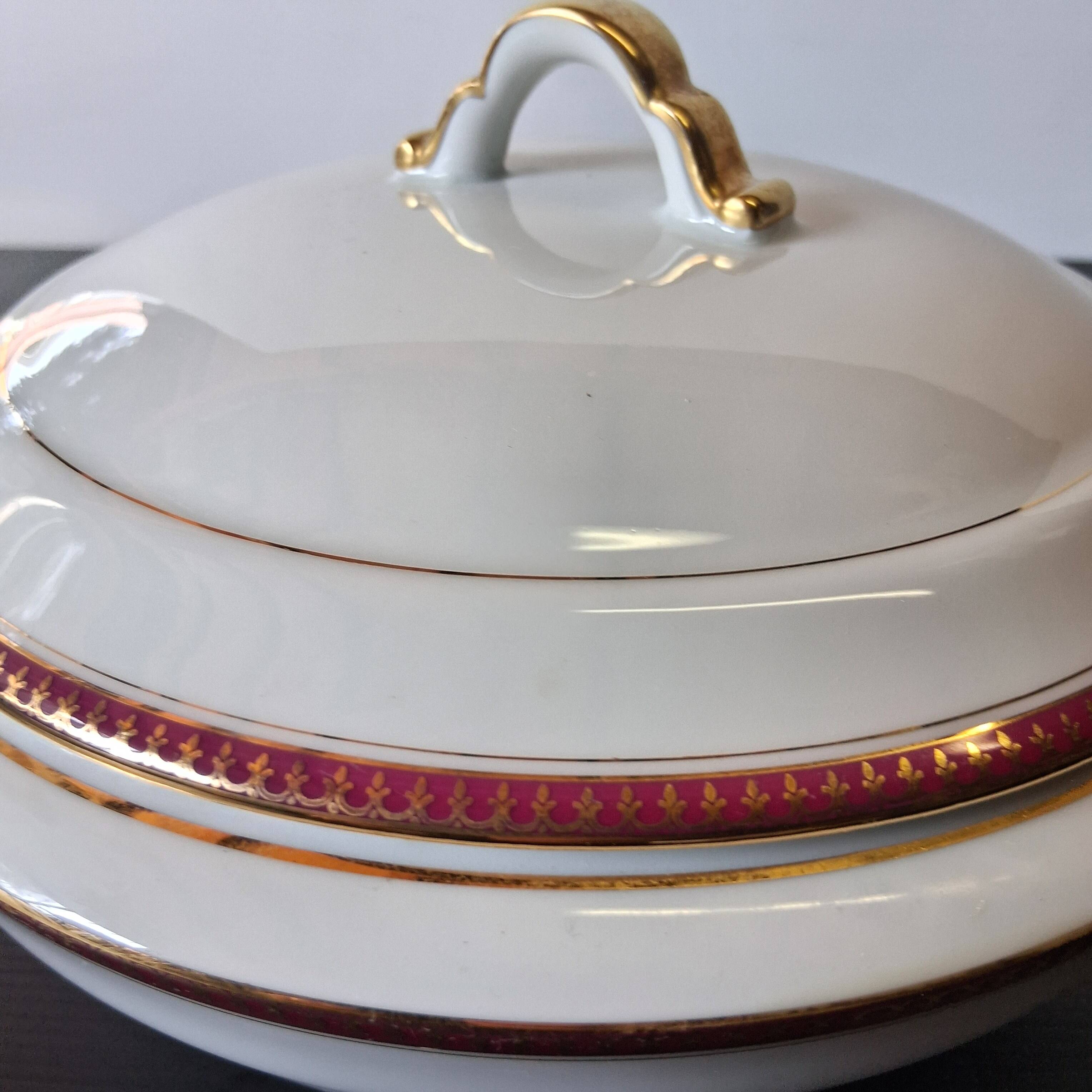 Soupière en porcelaine de chez Chastagner et Cie en très état