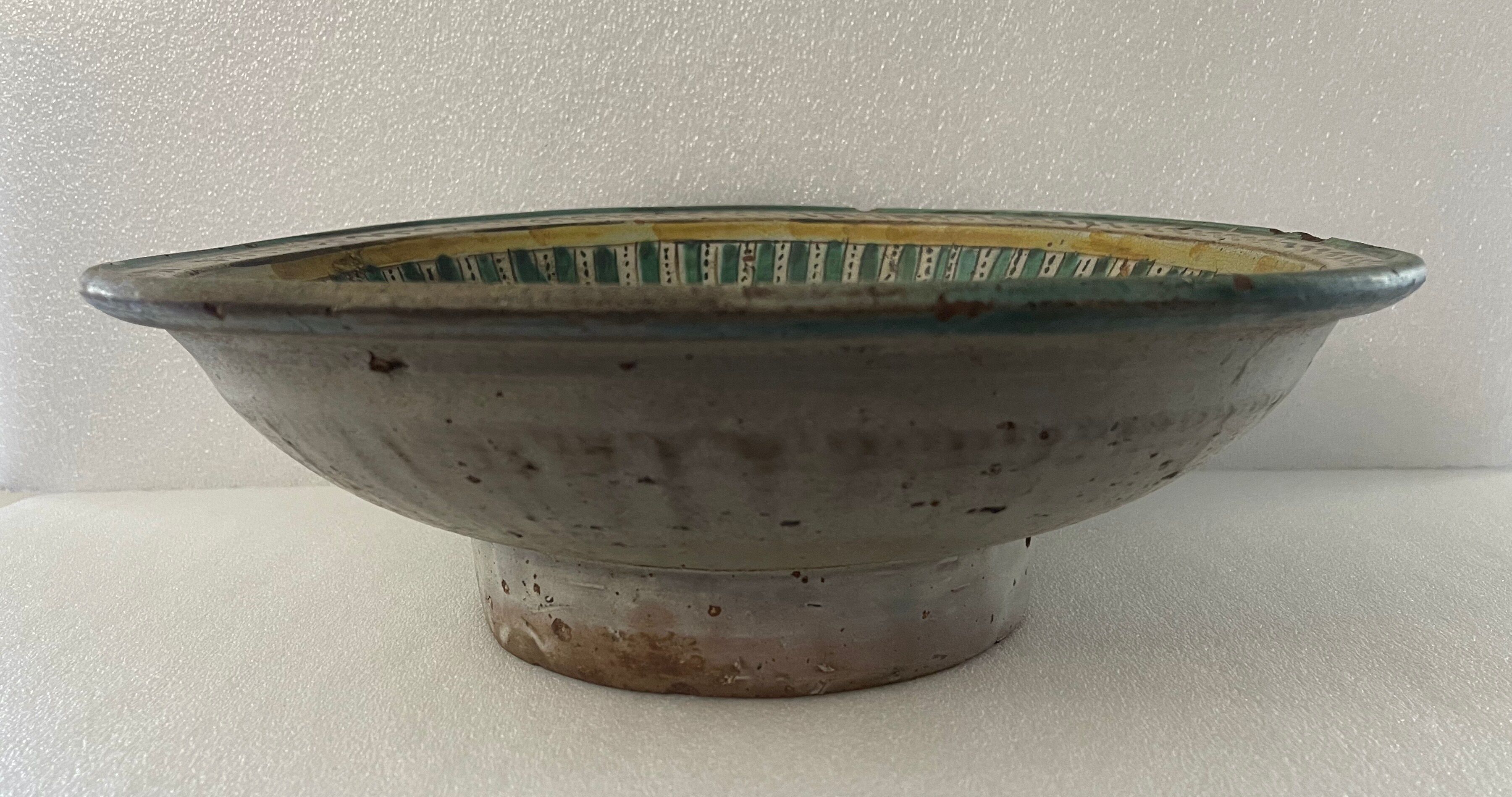 Dish Morocco Fez decorated with a thousand pasta XVIII or XIX Africa