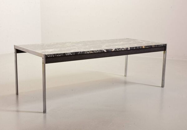 Table basse Kho Liangh en marbre noir et acier brossé par Artifort, années 1960