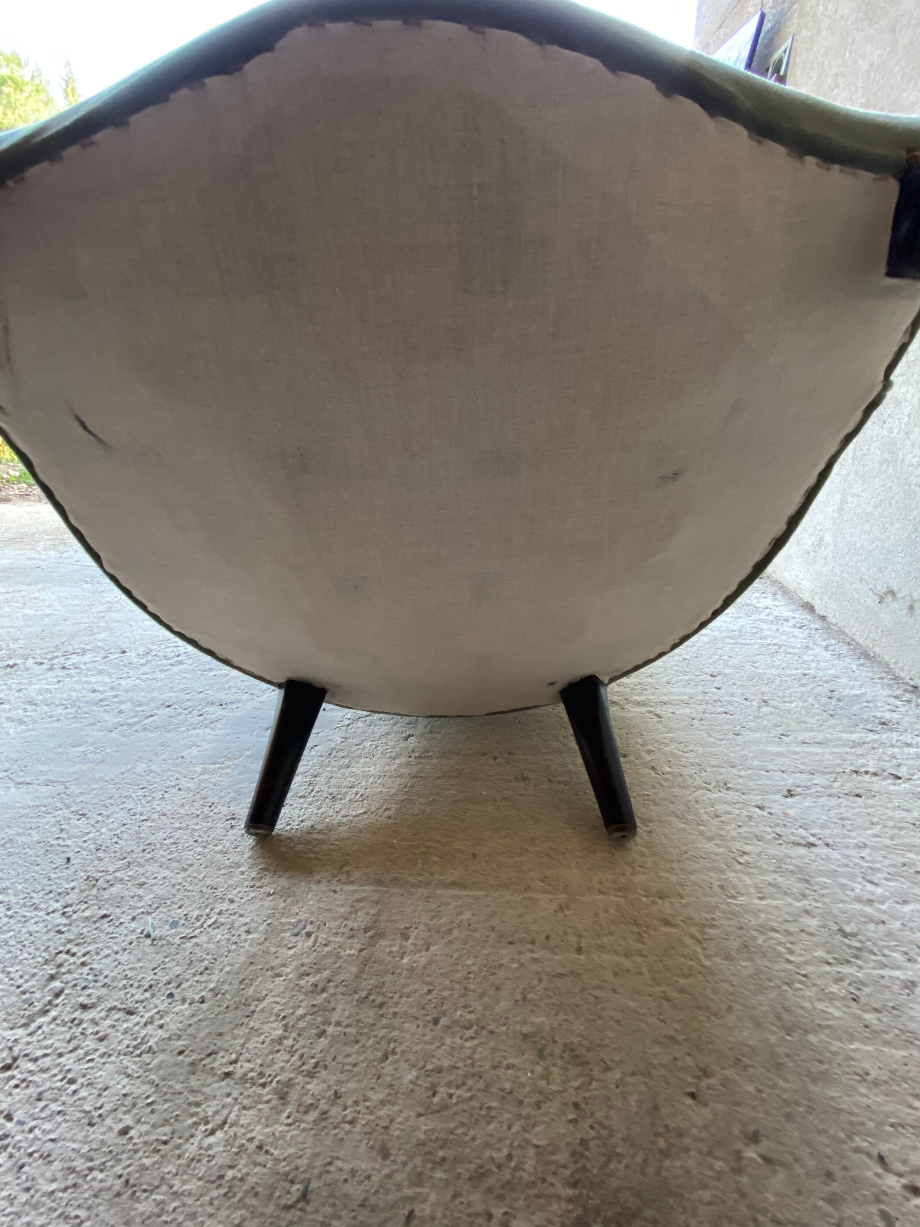 Vintage toad chair 1900